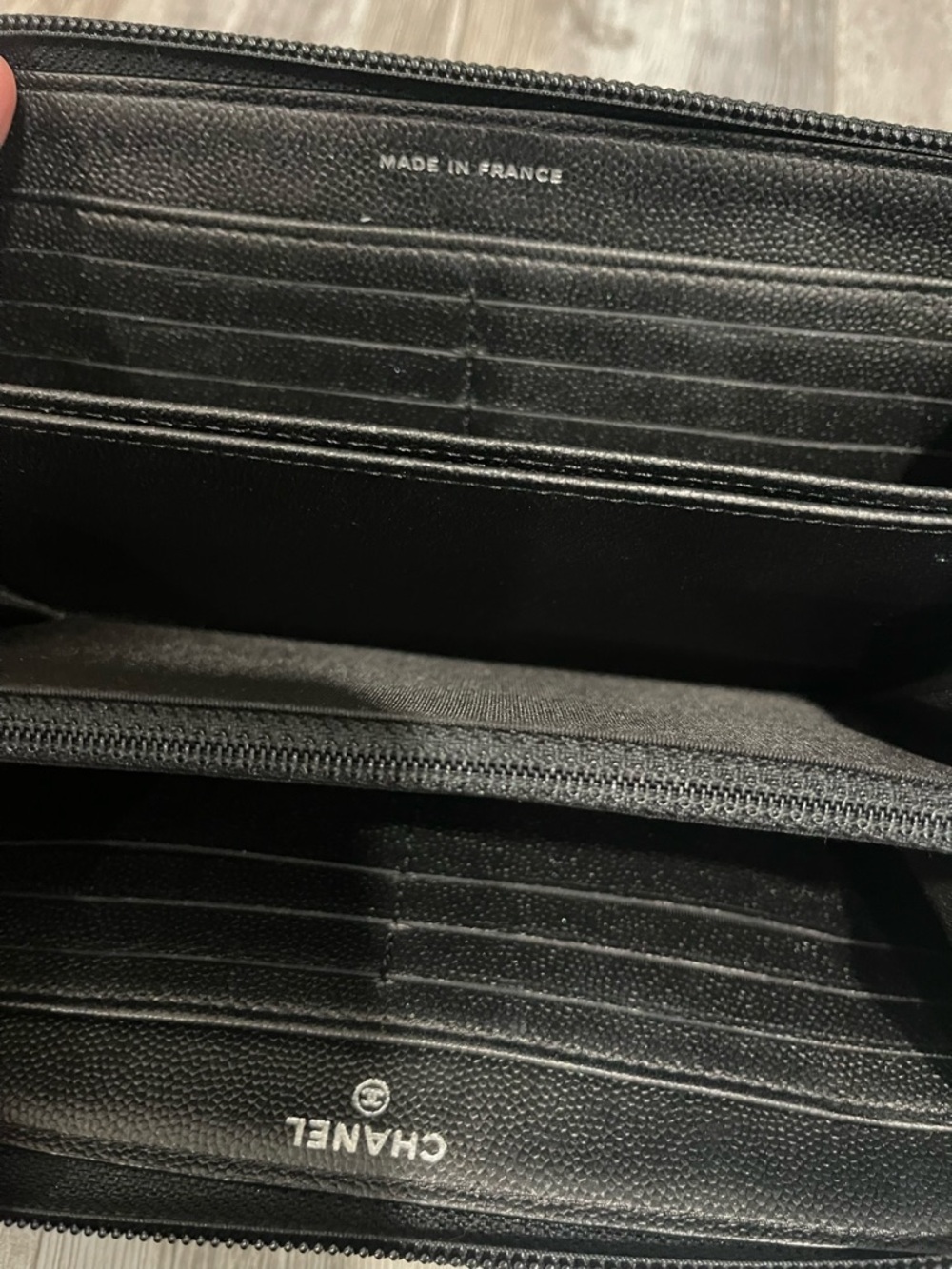 CHANEL Black Quilted Leather Zip long wallet - Picture 8 of 11